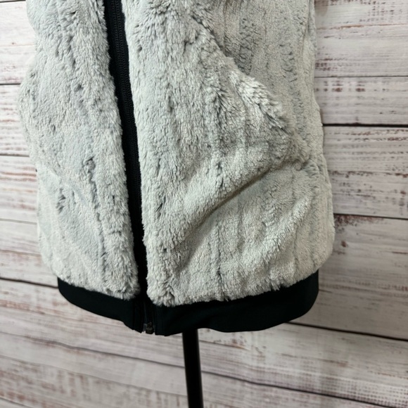 The North Face Gray Furlander size XS Hooded Full Zip Vest - Picture 4 of 9